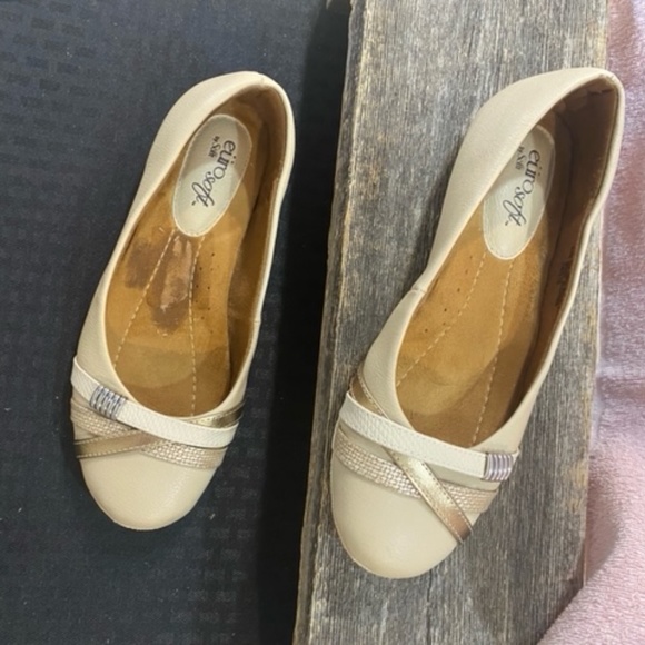 Tan Flats Size 6.5 - Picture 5 of 12